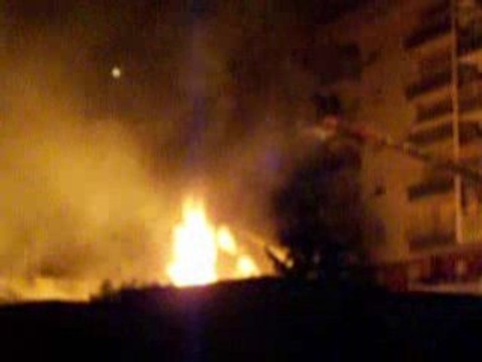 feu de blanchiserie a nice le 18.09.07 video 2