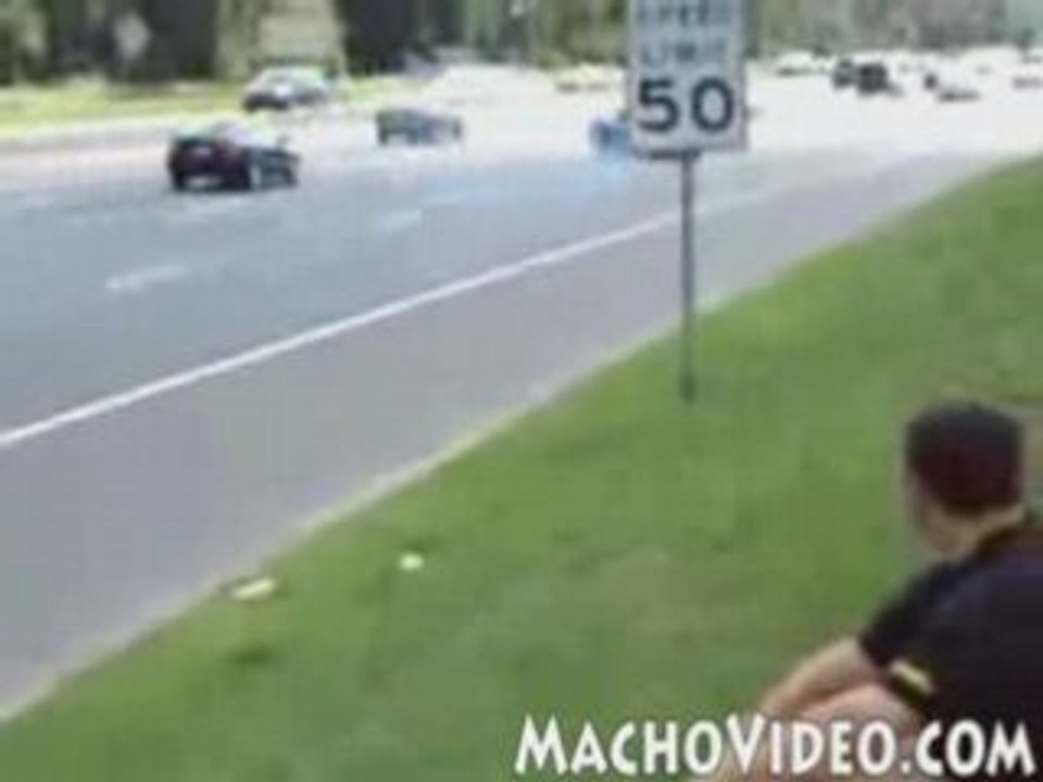 Regis et sa corvette