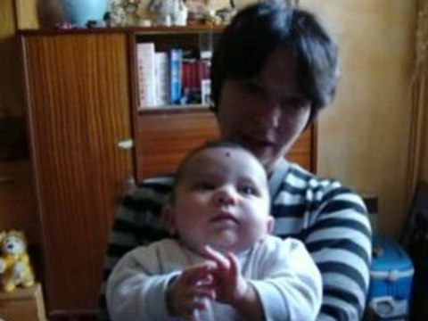 vidéo de mon petit neveu de 4 mois Maëly