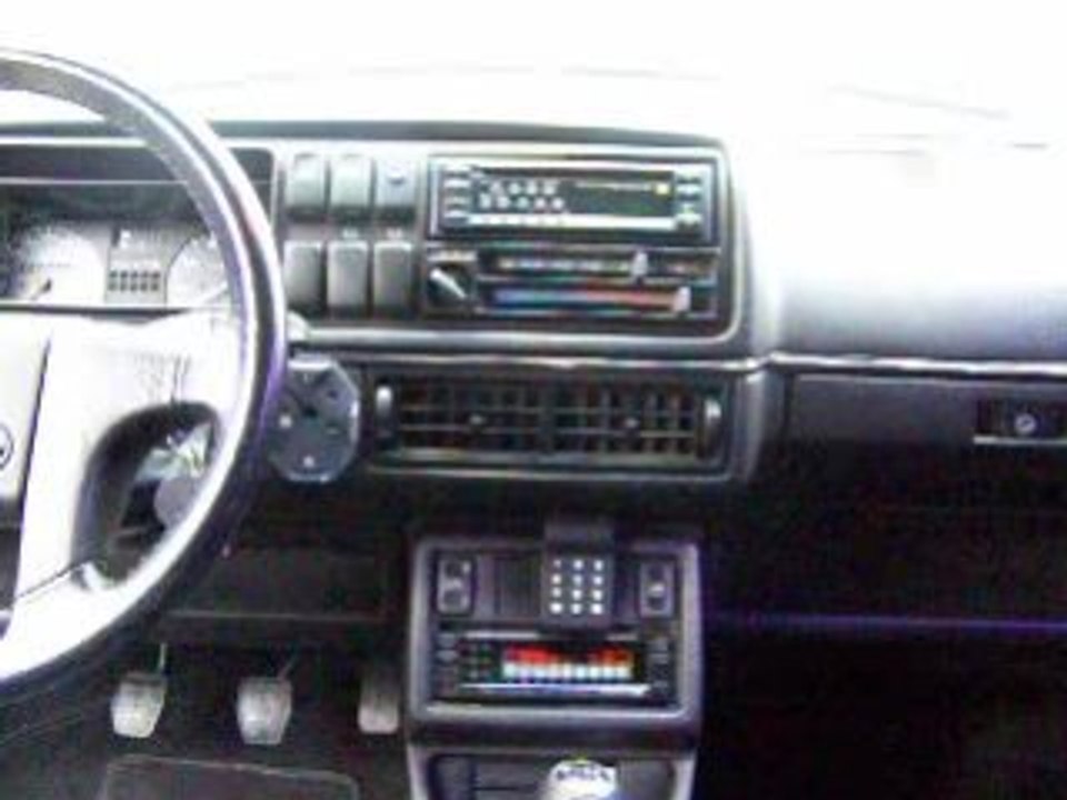 Equalizer EQ-600 et DEH-55 Pioneer sur Golf 2 G60