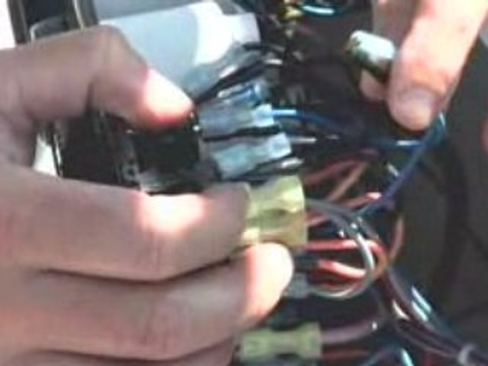 Maintain your outboard motor
