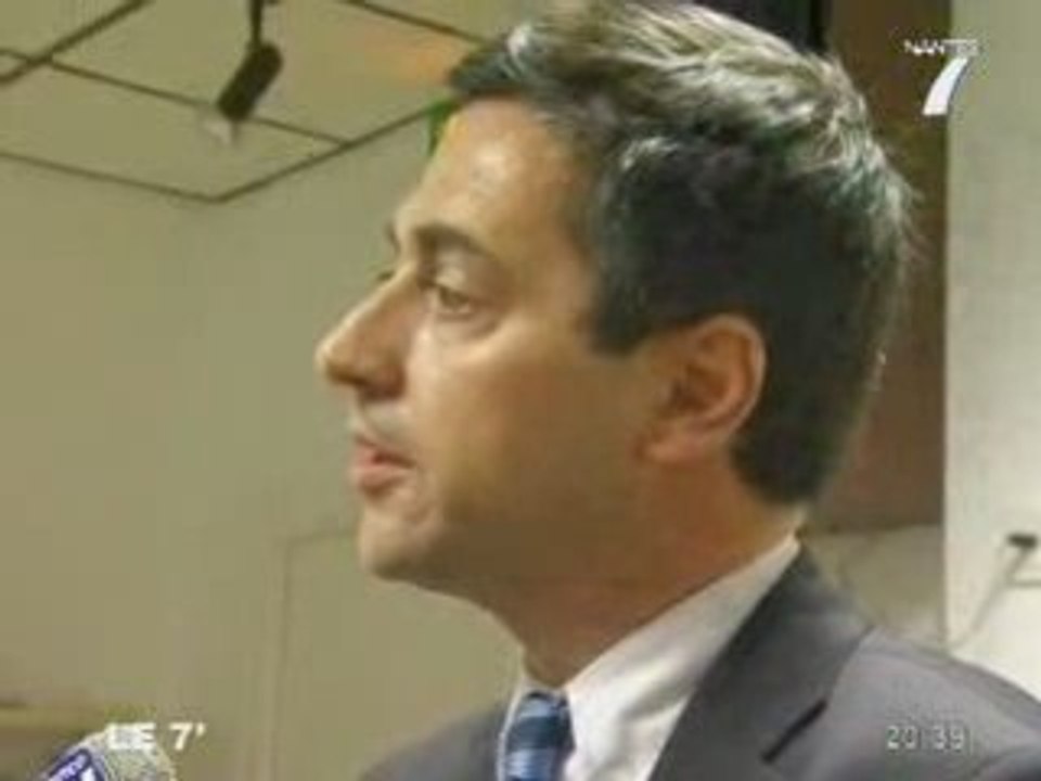 Nantes7 : Pollution de l'estuaire suite à une fuite d' hydrocarbure