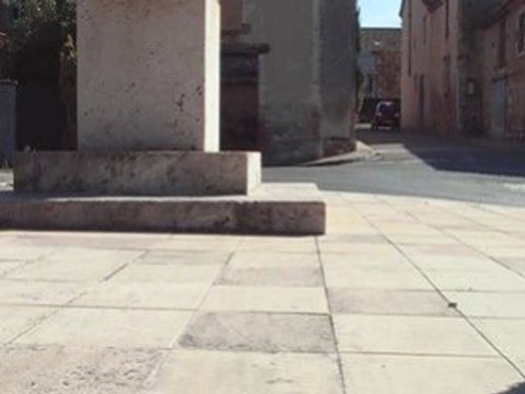 frontside boardslide