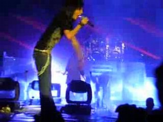 Tokio Hotel @ Lyon: Vergessene kinder; tom & sa guitare