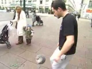 Foot : Du jonglage en pleine ville