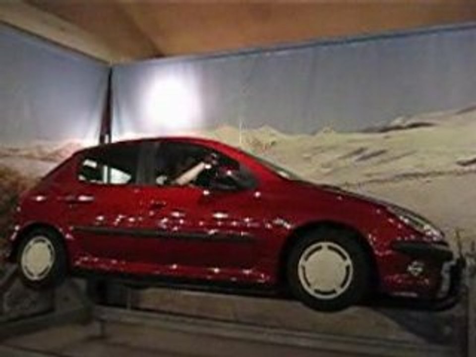 Simulation de tonneaux - musée de l'auto Mulhouse (68)