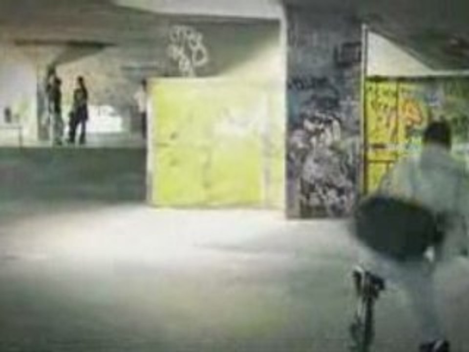 Bank fly jumper