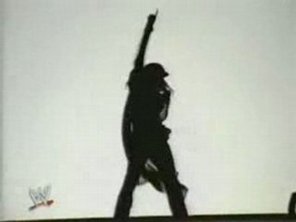 Victoria vs Trish Stratus