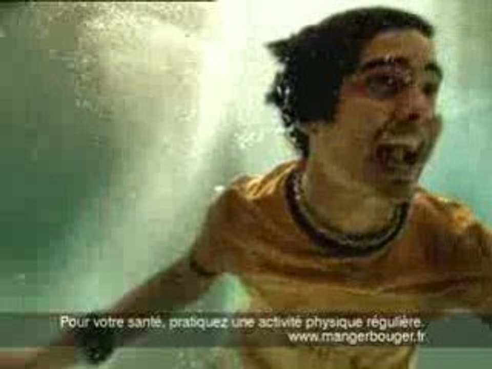 Sprite pub "le terrain de basket" - falling away