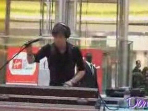 Quentin Mosimann.1ère partie set de mix au Virgin 24.09.08