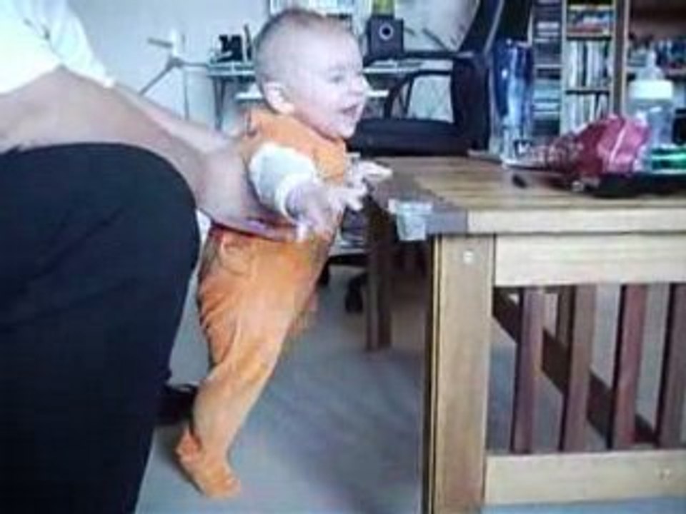 Thomas debout