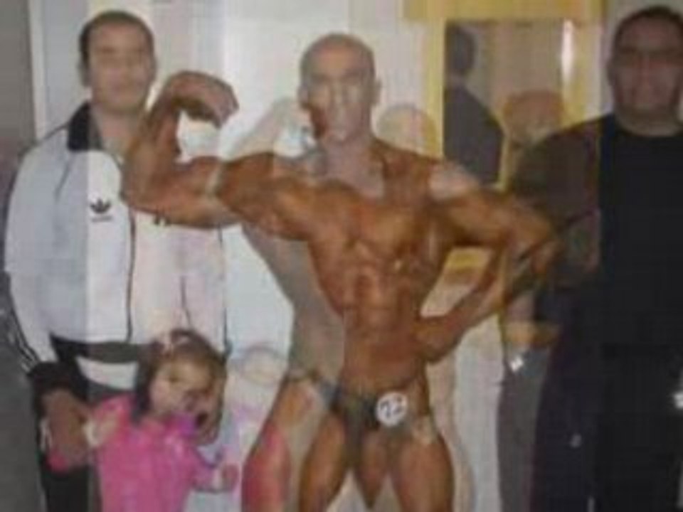 CHAMPION D'ALGERIE AU BODYBUILDING FAYçAL GHETTAS