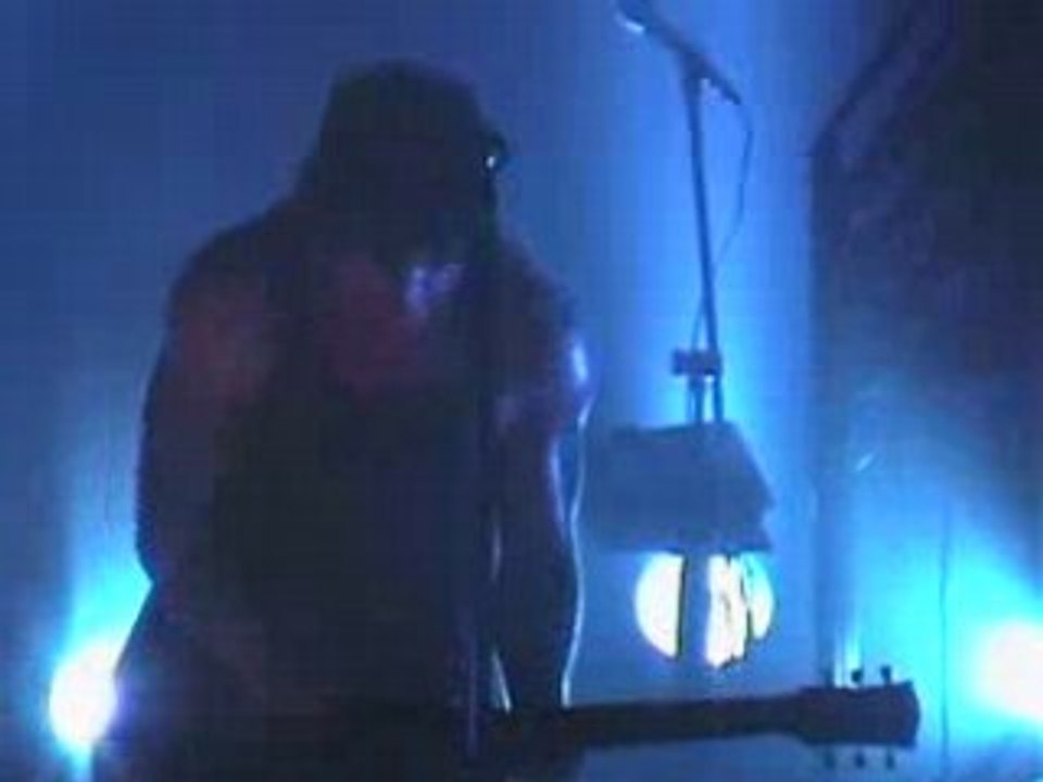 NIN-The_Line_Begins_To_Blur