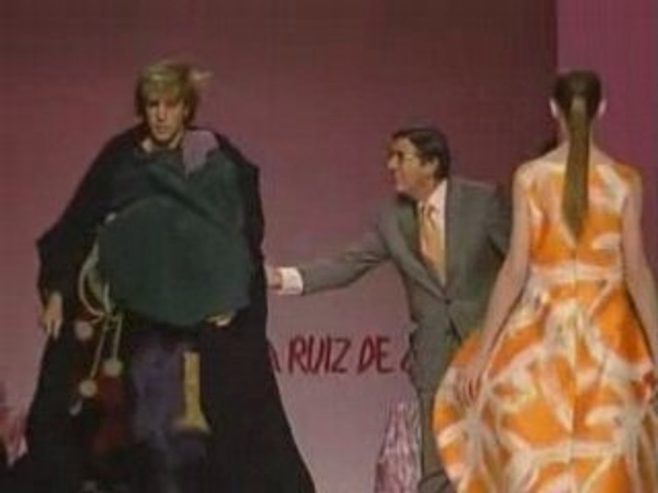 Sasha Baron-Cohen's suprise appearance on the catwalk