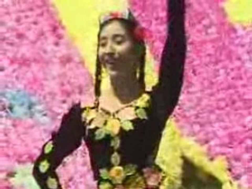danse ouïgour.  asie centrale chine