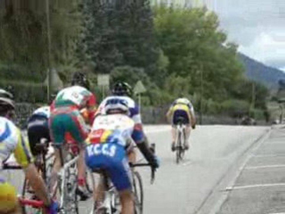 Déchaussage en pleine attaque à la Rochette