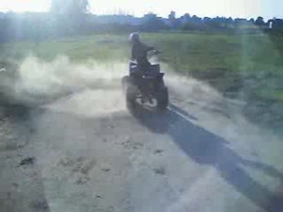 moi en quad blaster 200