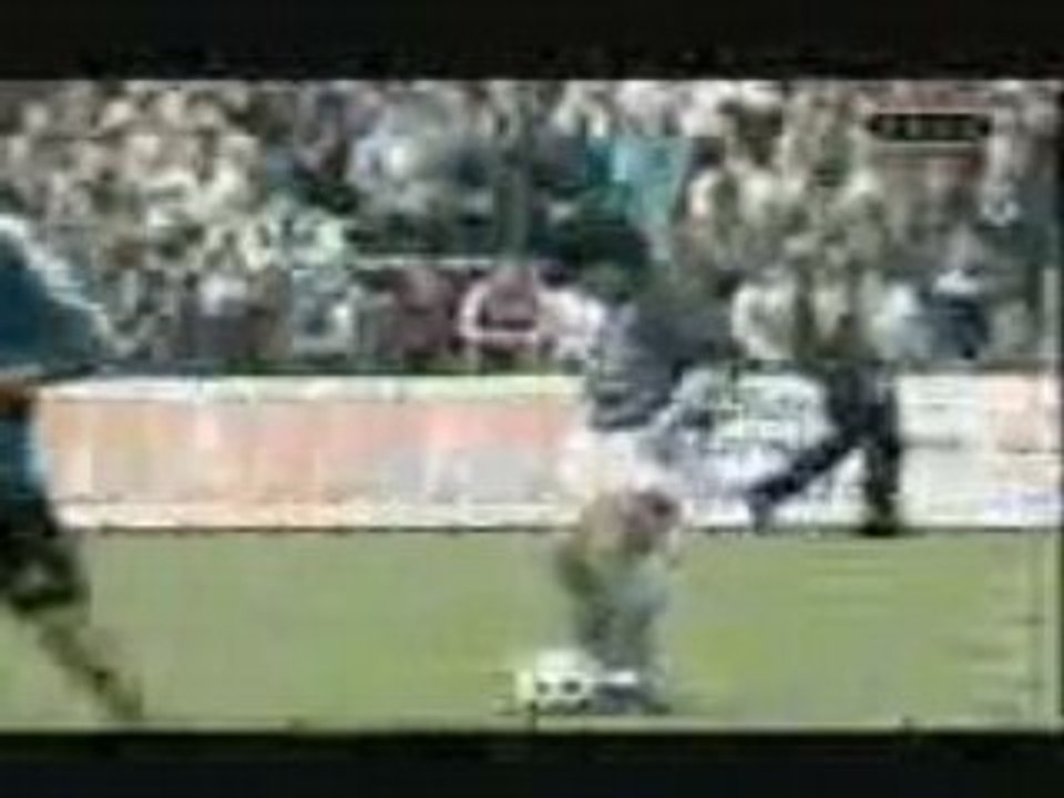 Maradona dance comme 1 ouf