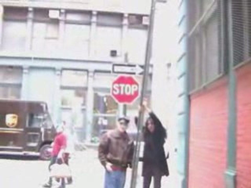 The sign does not want to stand up - Zig Zag Wanderer
