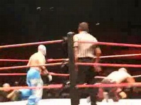 Rey mysterio ( 619 )vs kane RAW a bercy 27/09/08 NO DQ match