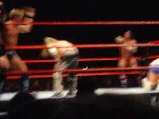 Descente du coude, GTS et Sweet Chin Music Bercy