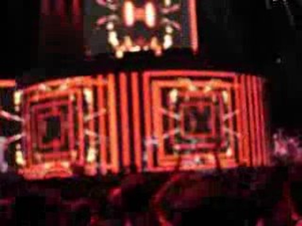 Madonna - Confessions tour - Music 1 - Paris 2006