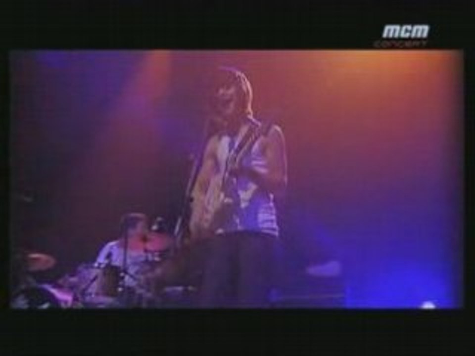 Arctic Monkeys - Who The Fuck Are Arctic Monkeys Live