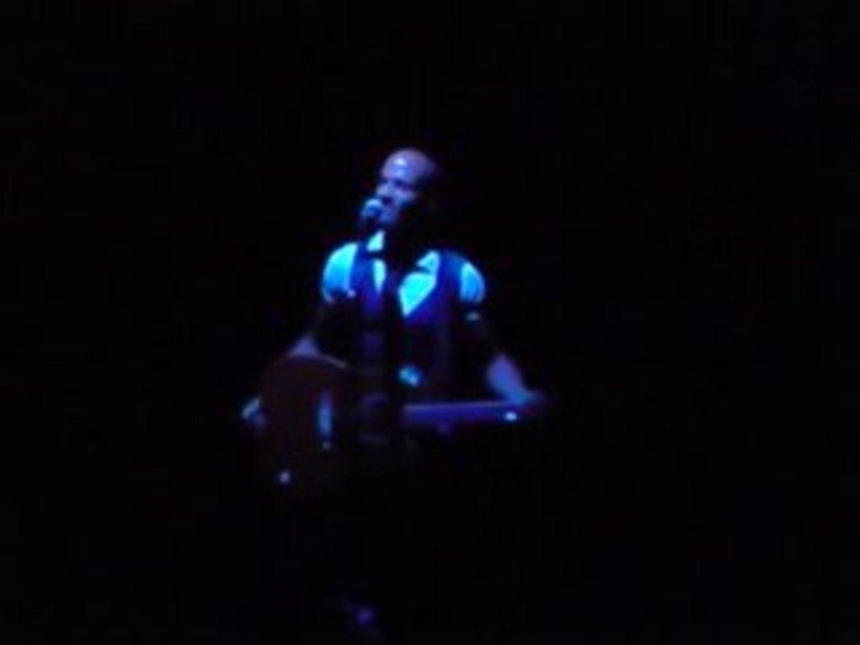 La fille sui s'est jetée du toit ( live 26.09.2008 )