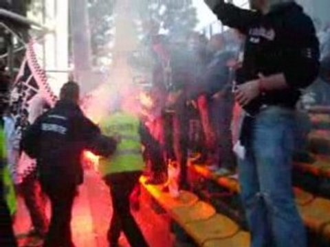 Lens Angers : Parckage Angevins Crakage Fumis