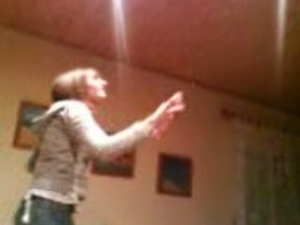 Attack d'un cOusin.