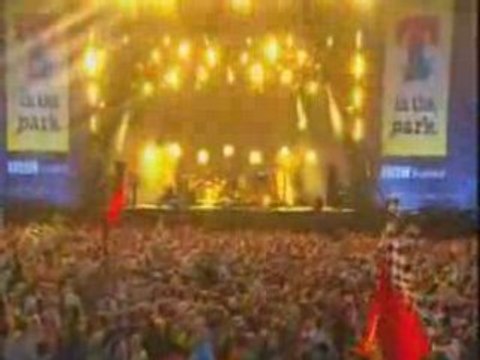 Arctic Monkeys- Leave Before The Lights at T In The Park 07