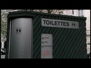 Pub, Le Parisien : Sanisette