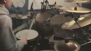 THE FREAKIN MOST INCREDIBLE DRUMMER SHOWING OFF