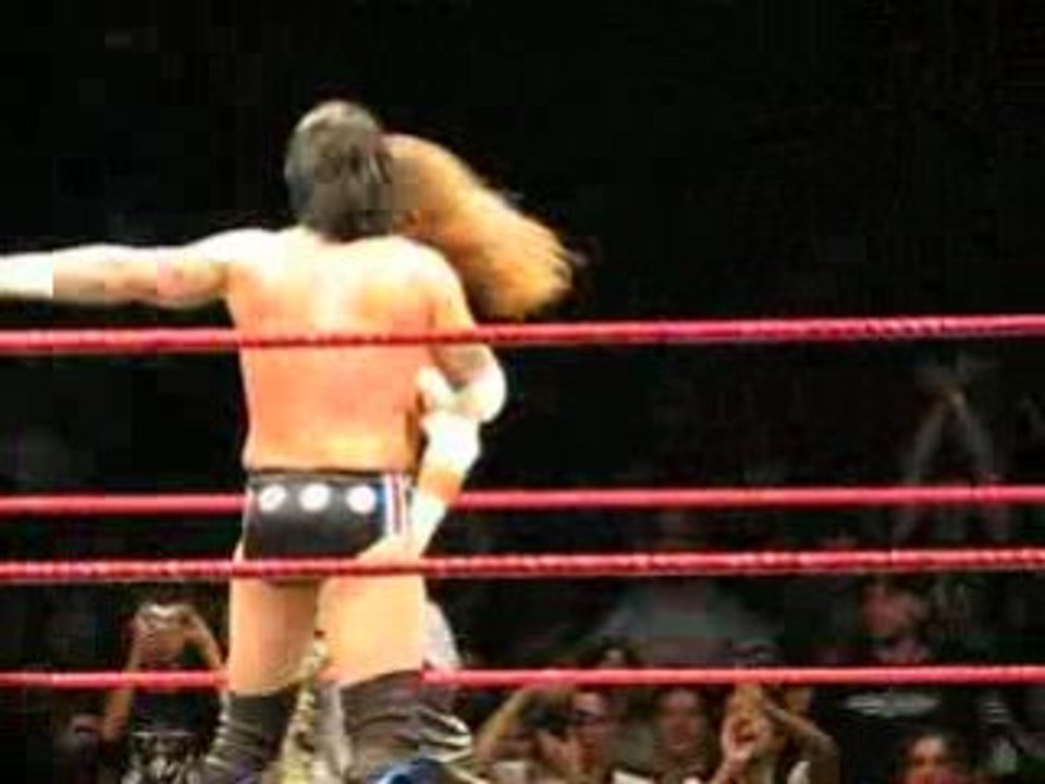 Raw à Bercy : HBK / CM Punk vs Jericho et Cade video 2