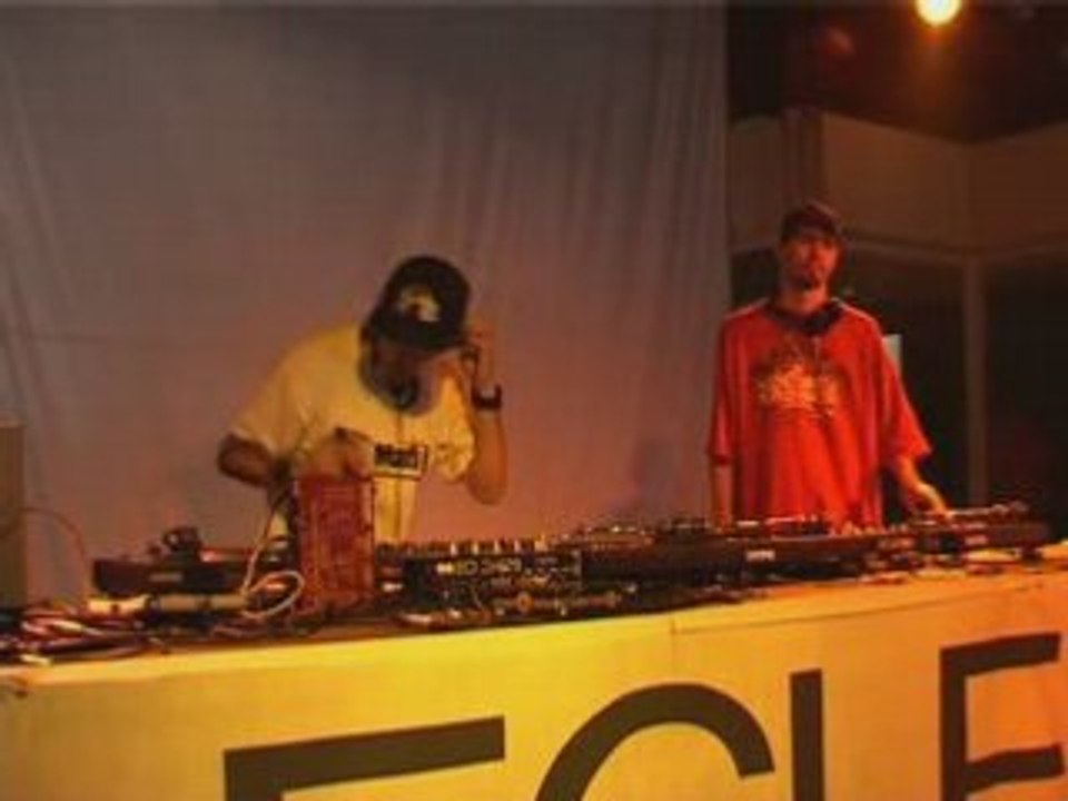 ShowCase djMattj & djFly Salon MIXMOVE Nuits Sonores 2008