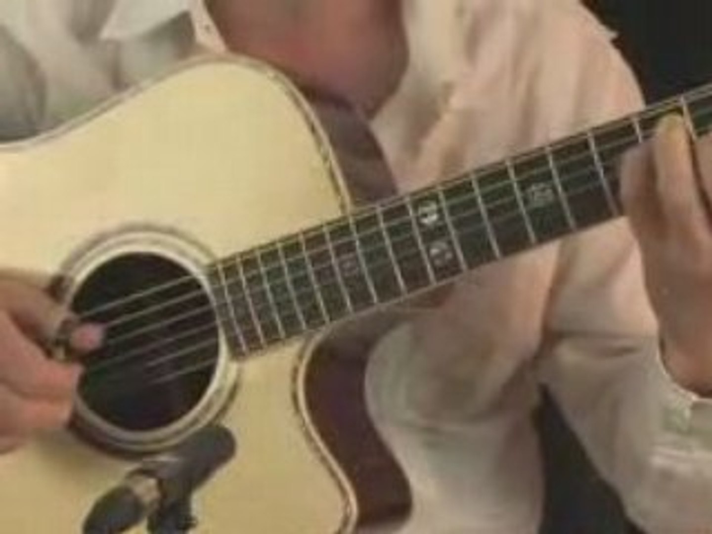 ⁣Ulli Boegershausen: A Distant Land (trad. Chinese Song)