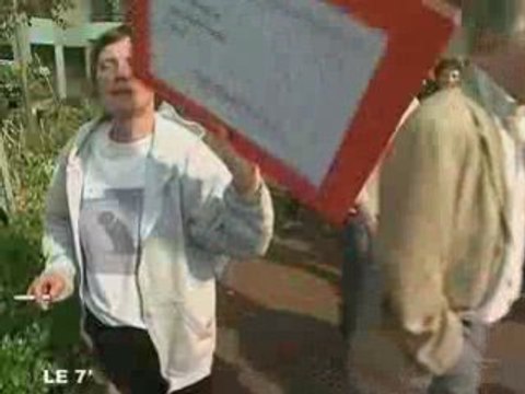 Angers : Les employés de la CPAM dans la rue !