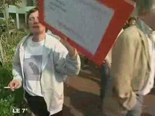 Angers : Les employés de la CPAM dans la rue !