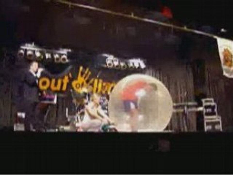 Vanessa in balloon
