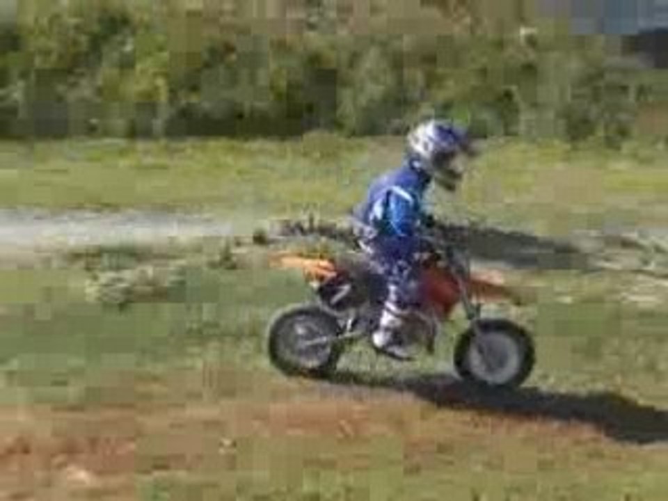 mon doudou tjr sur son pti terrain