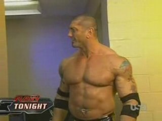 Un fan de catch s'incruste en backstage