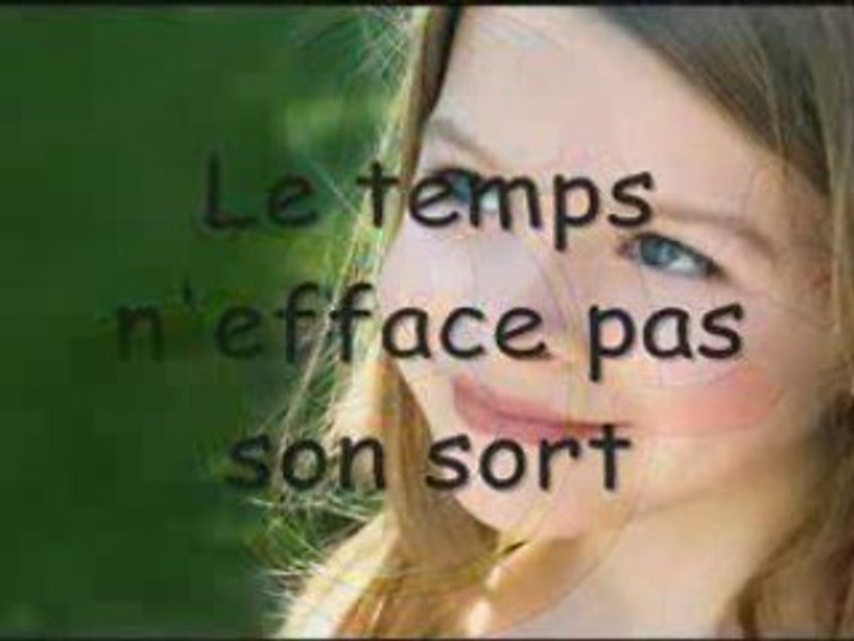 Elle avance