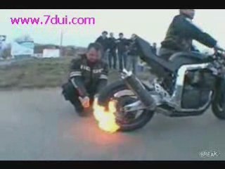 3AWESOME MOTORCYCLE BURNOUT