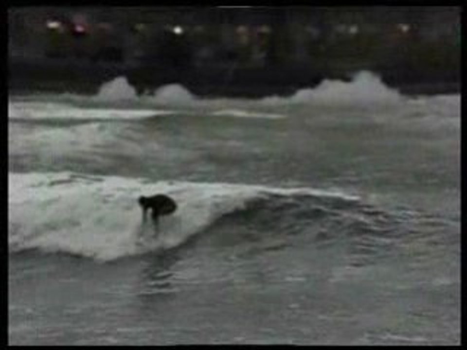 Quiksilver Dynamite Surfing