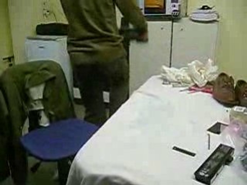 LE FRANCAIS FOU DEVANT SON ORDINATEUR (parodie de l'allemand