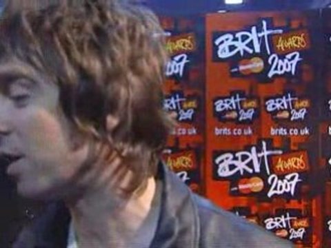 Oasis put 'Dig Out Your Soul' on Myspace