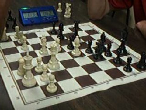 ECHECS : TONY 1 VS 0 NOUMAI (CLASSE A 2008)