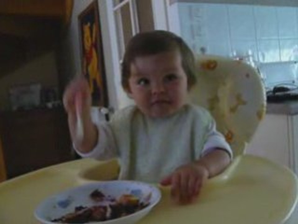 Je mange toute seule