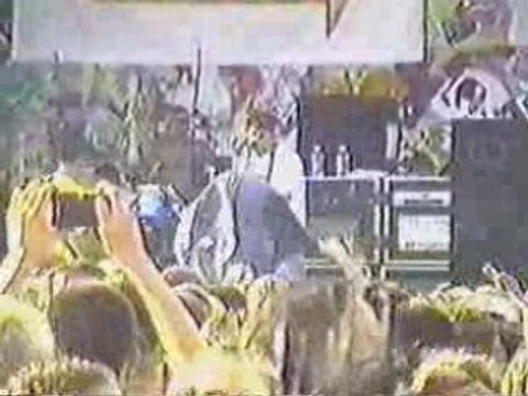 Blink-182 - Peggy Sue (Live Warped Tour 1999)