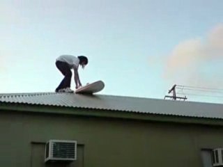 surfer sur un toi !! bravo